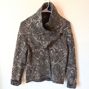 Mary Made in Italy Cardigan. Wool Blend. Size Womens Small. Can Wear 2 Ways